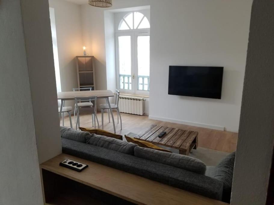 Appartement cosy entièrement rénové Bagnères-de-Bigorre Extérieur photo